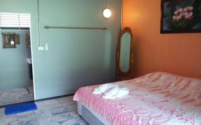Отель Toff Lanta Guest House Ланта комната для гостей