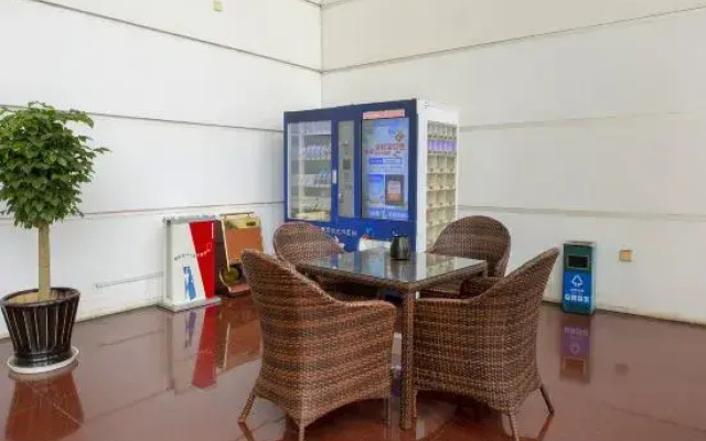 Fuzhou Mawei Mingzhu Yuefu Hotel