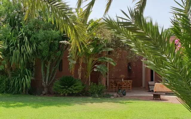 Very Chic Private Villa With Garden And Pool
