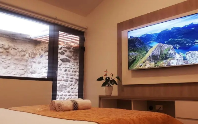 Luxury apartment with Jacuzzi. Centro Historico de Cuenca