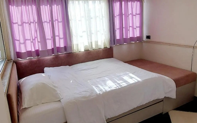 Lovely 3 bedroom Apartment in heart of Tirana