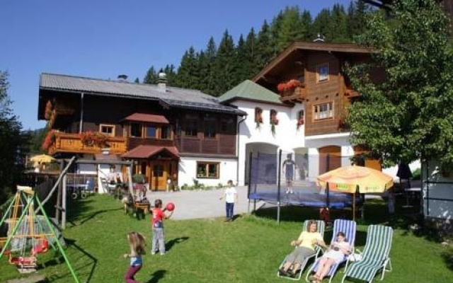 Berggasthof-Ferienbauernhof Habersatt