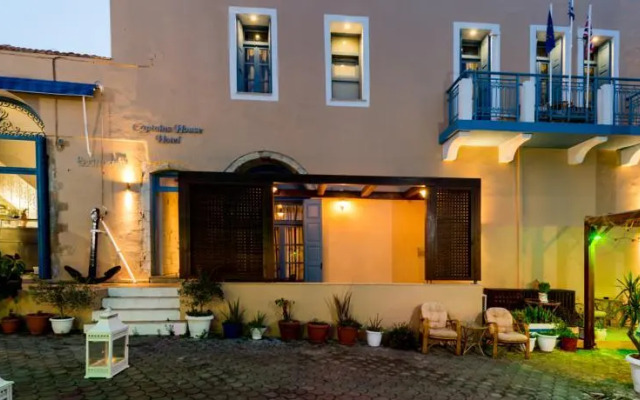 Captains House Traditional Hotel Suites