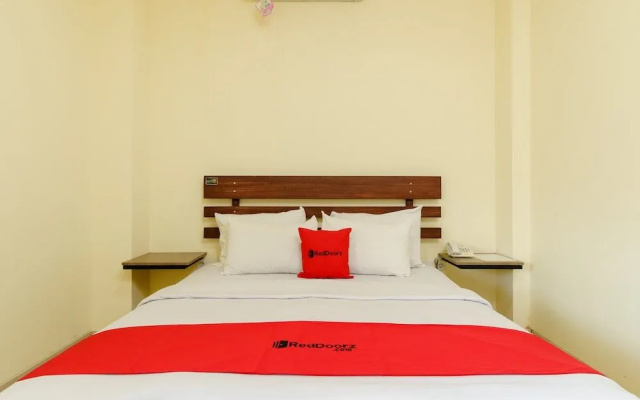 RedDoorz near Jembatan Siti Nurbaya Padang