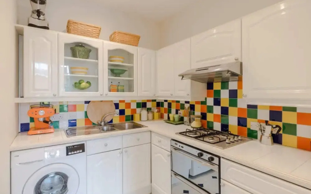 Traditional 2 Bed Apartment, Notting Hill