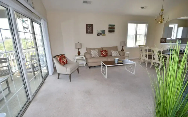 Wedgewood Apartment 834