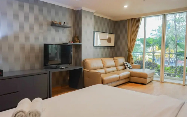 Spacious Studio with Sofa Bed @ Ancol Mansion Apartment