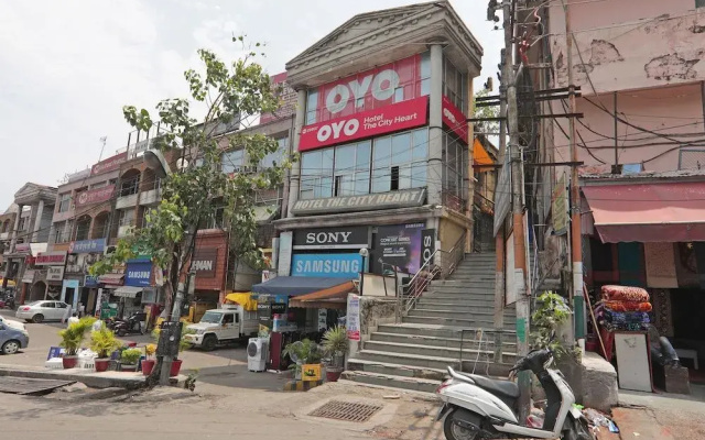 Oyo 29807 Hotel The City Heart