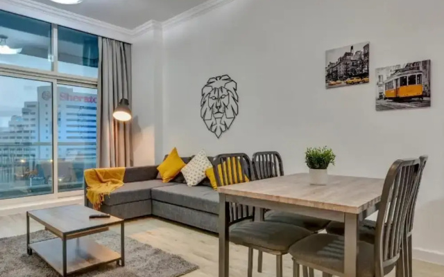 Stunning Apartment with balcony Dubai Marina