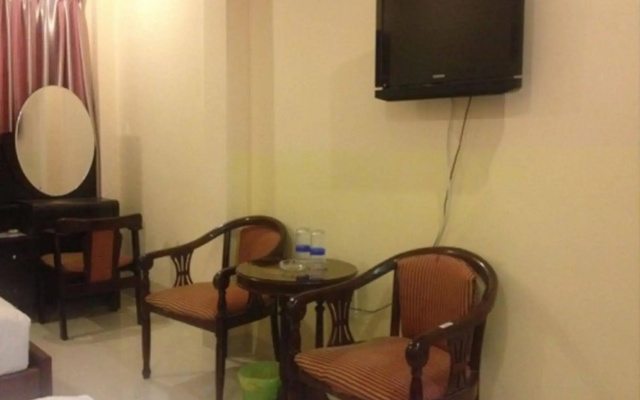 OYO 422 Nguyen Thanh Hotel