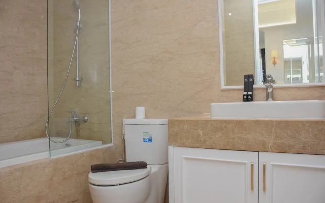 Modern And Comfy 2Br At Menteng Park Apartment
