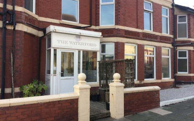 Отель The Waterford вид на фасад