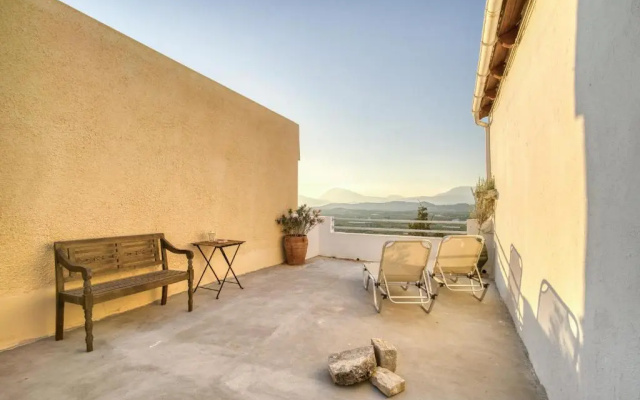 Serenity View - traditional village apartment