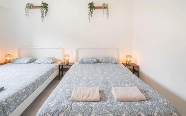 Classic 1 Bedroom Apartment in Antwerp