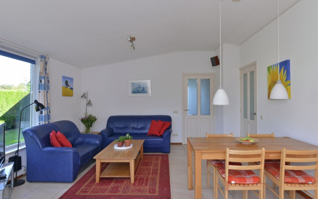 Bungalow Near Veerse Meer & Beach