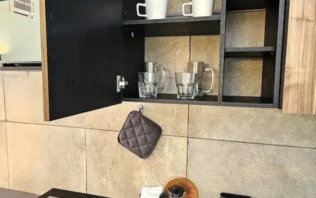 A30 Plaza Acequia Suite Black Plus