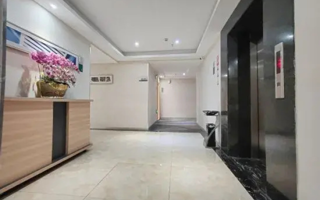 City Comfort Inn Hotel (Zhongshan Daxin Xindu Hui Xiaolan High-Speed Railway Station)