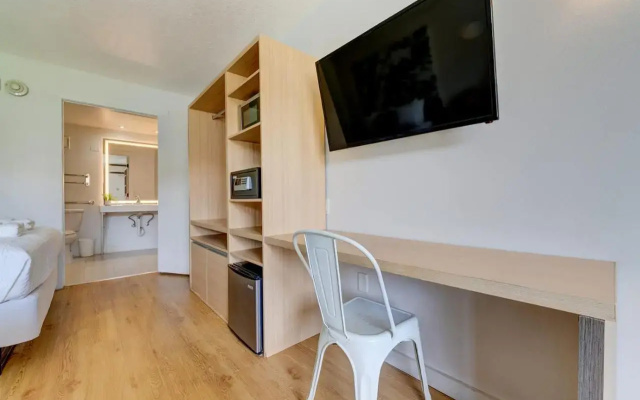 Legacy Grand Suites