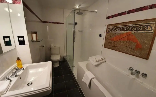 Lynnfield Hotel