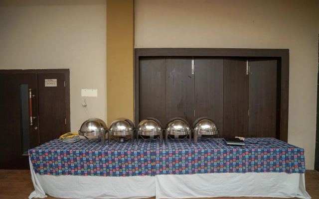OYO 736 Hotel Best Skip