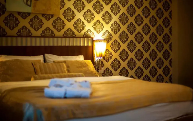 Noble Hotel
