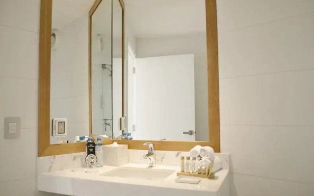 Ramada Encore By Wyndham Lima San Isidro