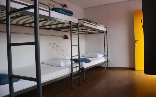 Café Hostel
