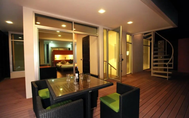 Sirirat Sea View Villa
