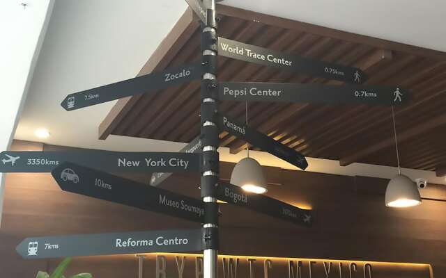 TRYP by Wyndham Mexico City World Trade Center Area Hotel вид на фасад