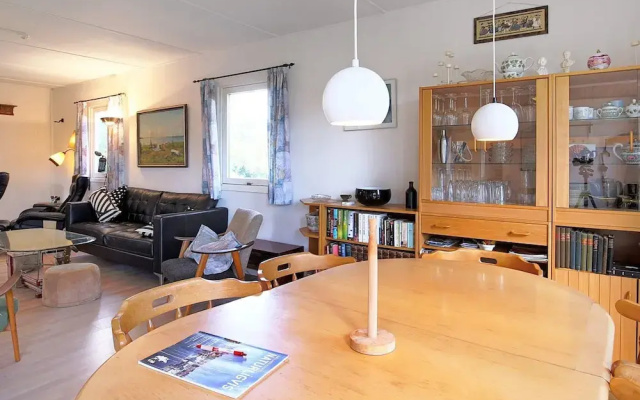 6 Person Holiday Home in Gorlev