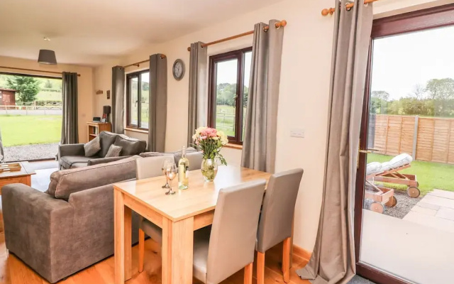 Cherry Tree Lodge