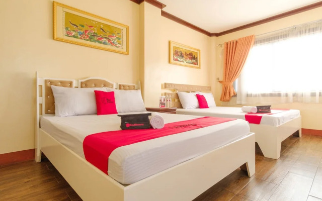 RedDoorz Plus @ Seaborne Hotel Subic Zambales