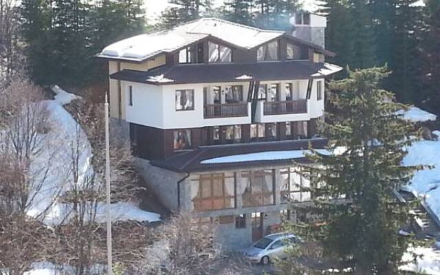 Отель The Poppies House Болгария, Чепеларе - отзывы, цены и фото номеров - забронировать отель The Poppies House онлайн вид на фасад