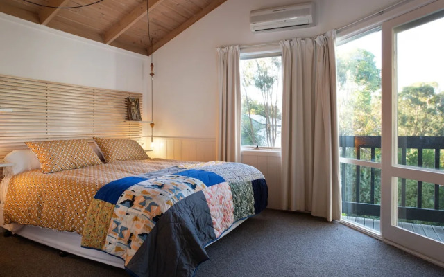 Hepburn Pool House