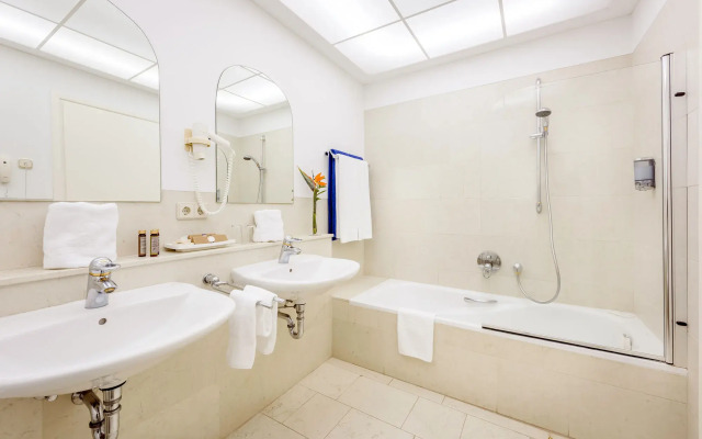 OCEANO Health Spa Hotel