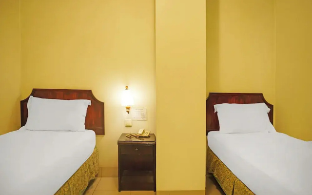 Collection O 92690 Hotel Limas