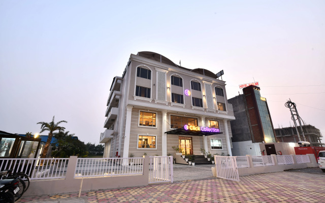 Click Collection Grand Gateway Varanasi