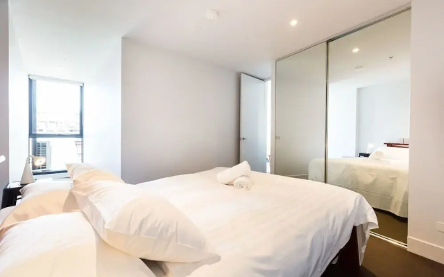 ERICA, 2BDR South Yarra Apartment