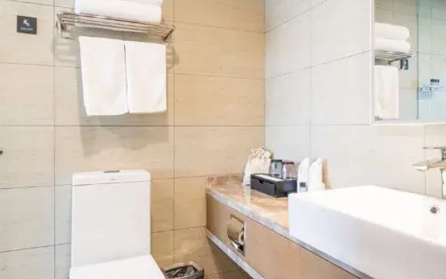 Hongbao Hotel (Xuchang Caowei Ancient City Pang Donglai Times Square)