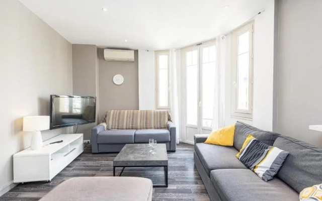 Large 2 Bdrs apartment Down Town - AC