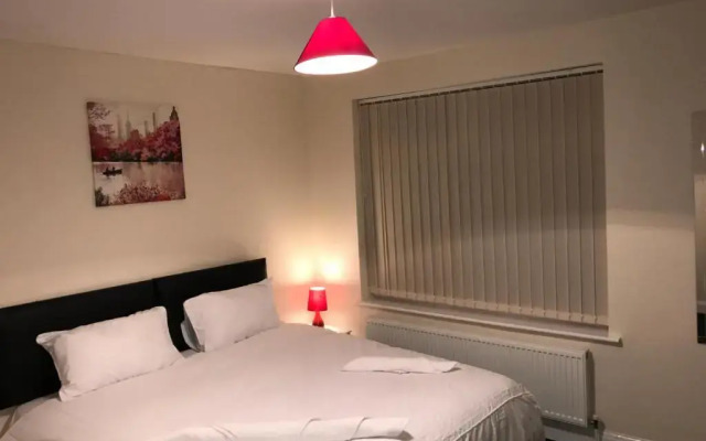 Victoria Parade Apartment
