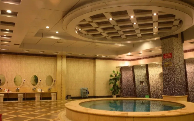 Qingdao Qiulin Hotel