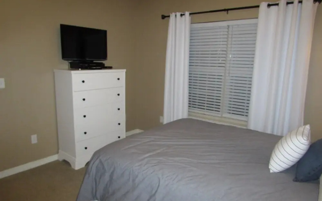 Condo B-2 3 Bedroom Condo by Redawning