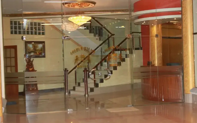 Golden Palace Hotel