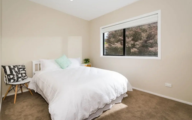 Unsworth Height New 3 Bedrooms Unit
