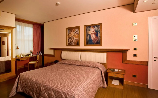 Hotel Sangallo Palace
