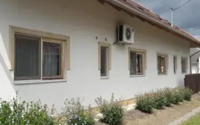 Kohári Pincészet Üdülőház