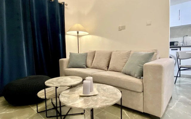White Arches Sea View Apt No 2