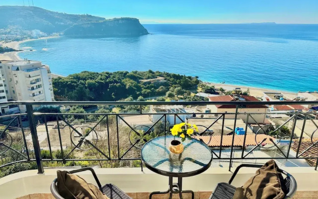 Roomers Himara