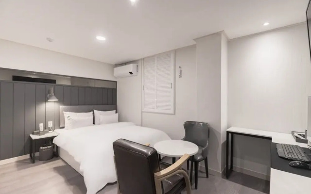 Zam Hotel(천안 호텔 잠)